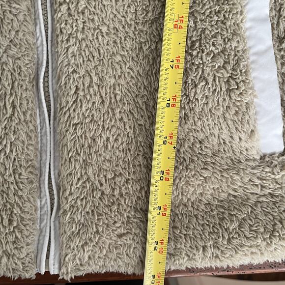 Patagonia Women's Los Gatos Fleece Tan Zip Up Polyester Vest Size Medium - Picture 7 of 7